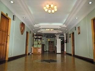 San Yar Shwe Pyi Янгон