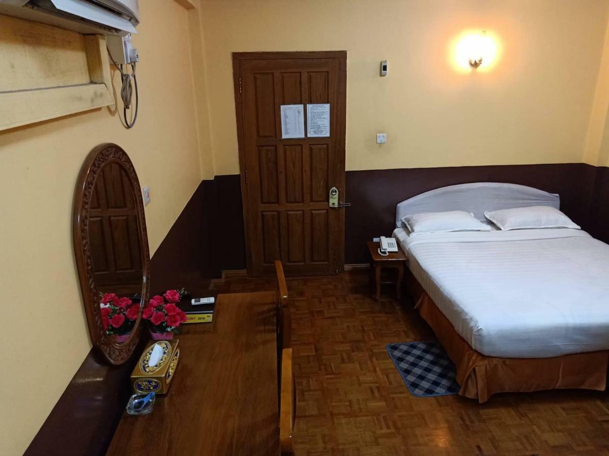 Отель San Yar Shwe Pyi Янгон